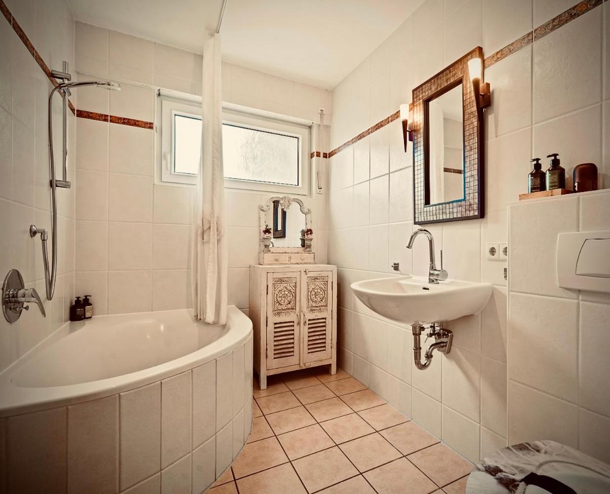 Ferienwohnung Louise 50 M Zum See クレスブロン・アム・ボーデンゼー エクステリア 写真